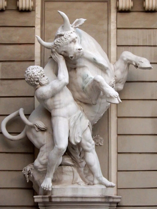 [意] 洛伦佐·马蒂埃里《赫拉克勒斯擒克里特公牛》,1729年,大理石